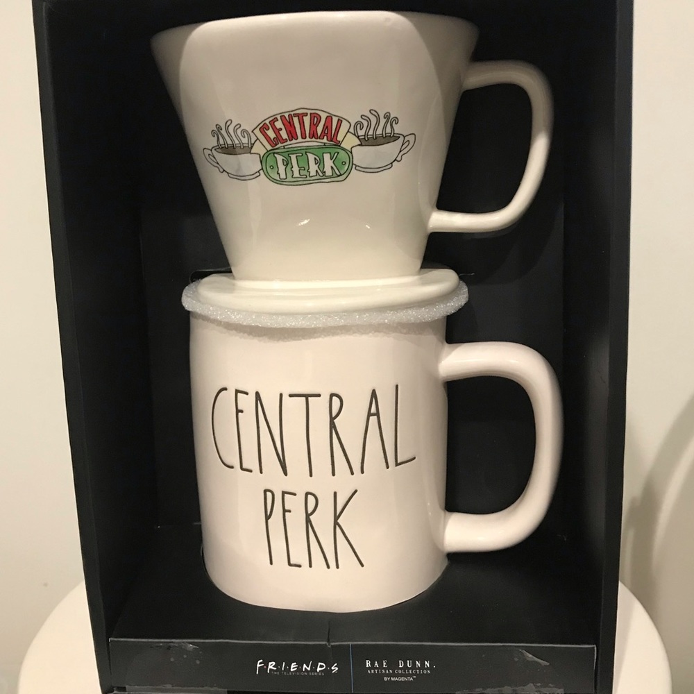 Rae Dunn “Friends” Coffee set